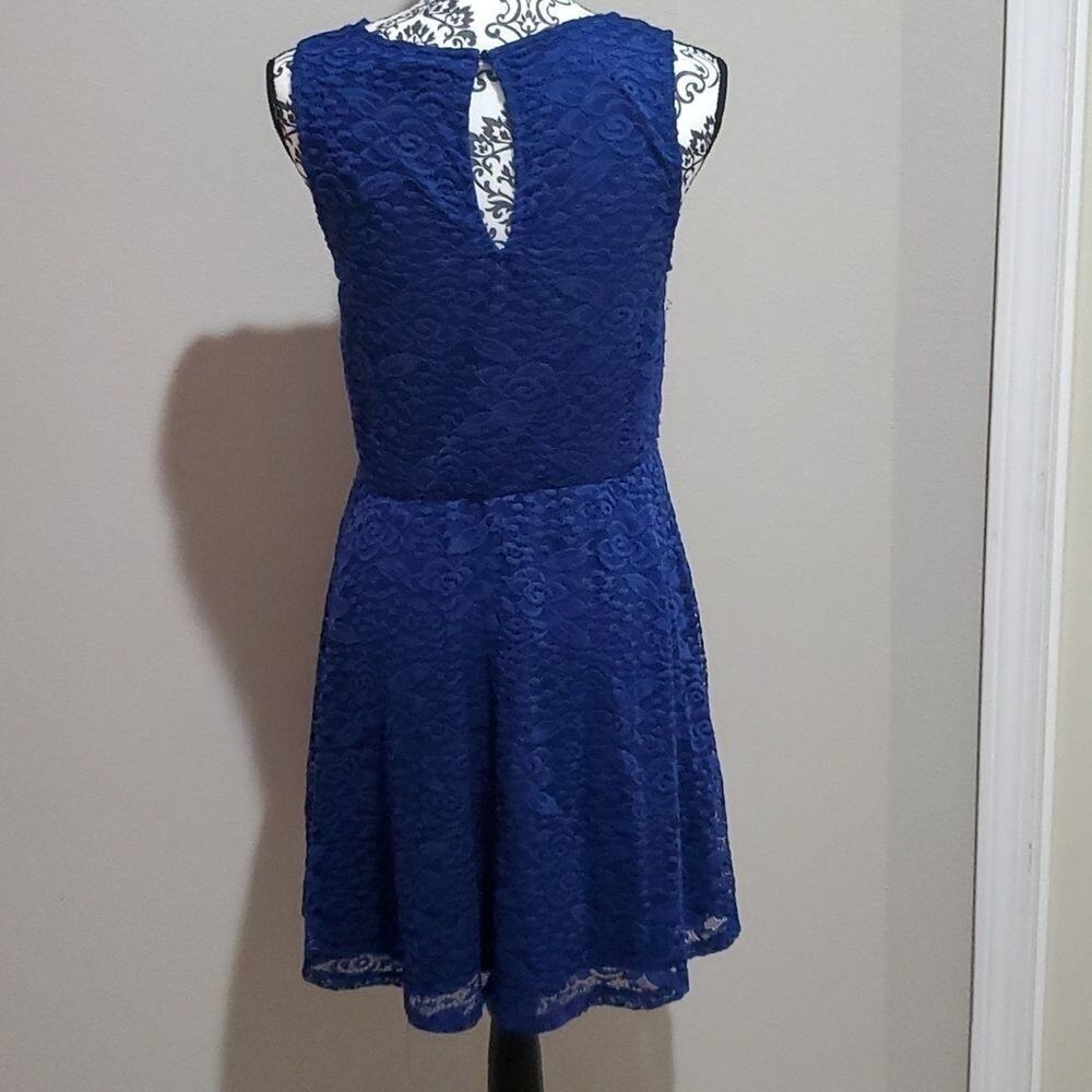City triangles dress - Picture 3 of 8
